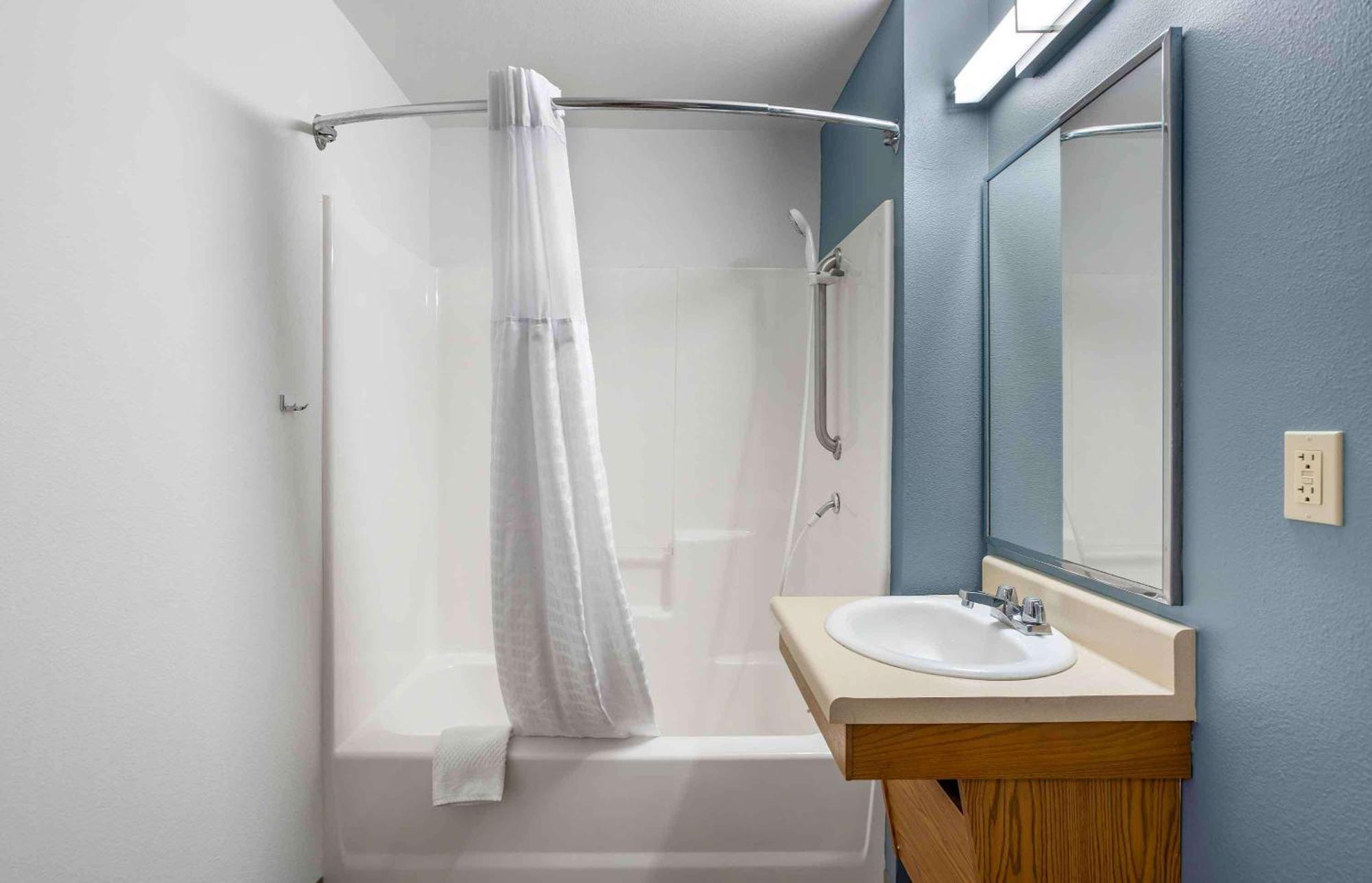 Extended Stay America Select Suites - Cincinnati - Шаронвилл Экстерьер фото